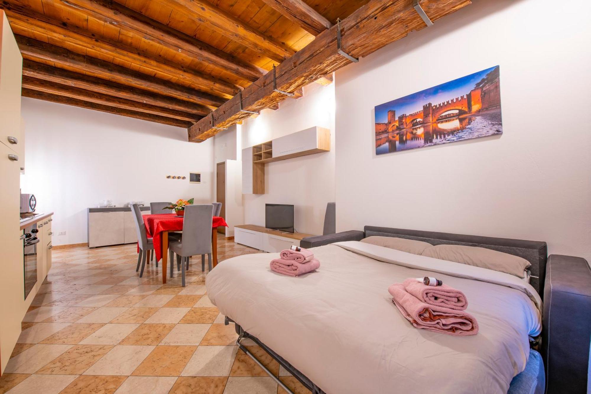Palace Home Mazzini Verona Center Екстер'єр фото