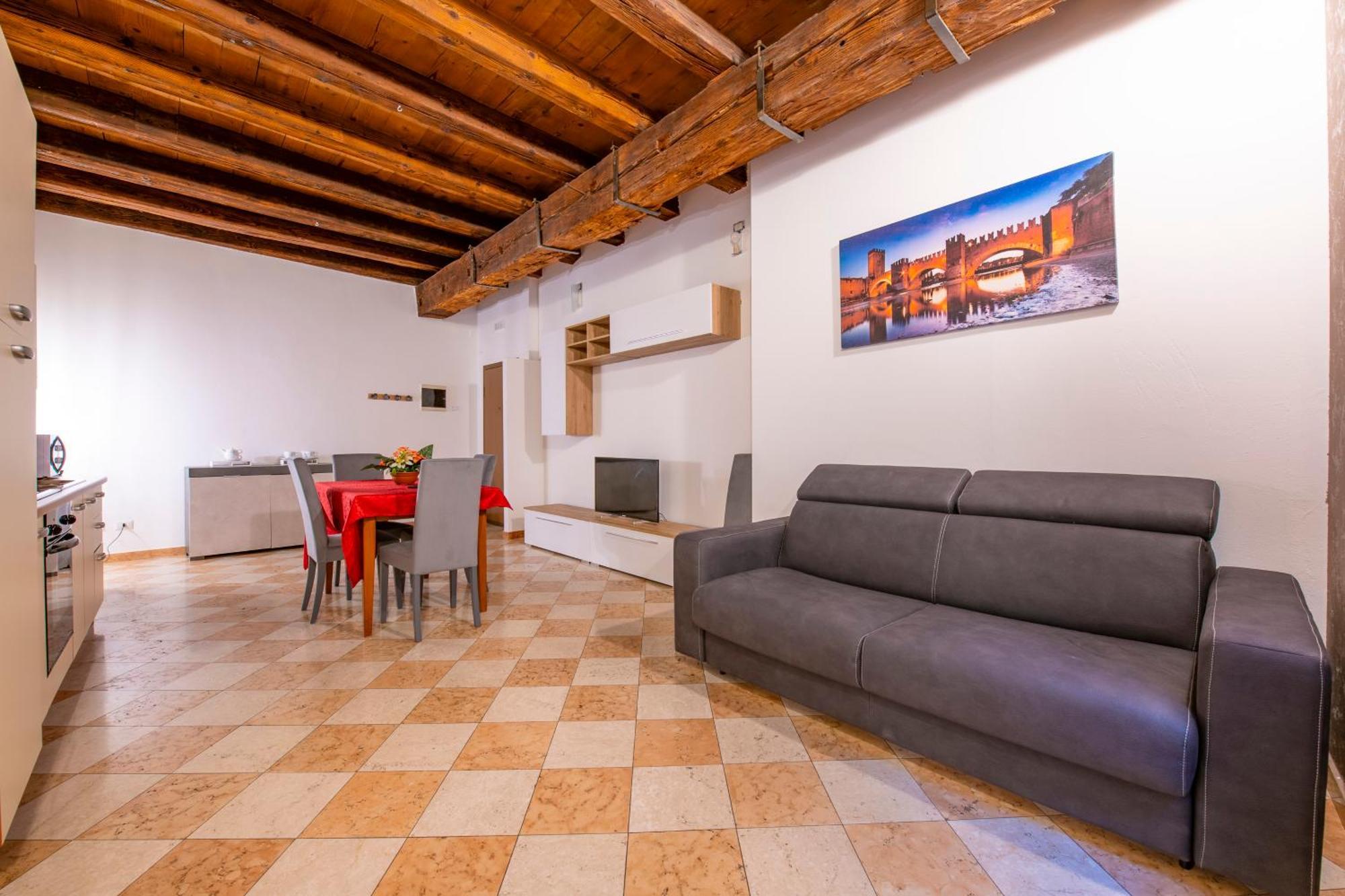 Palace Home Mazzini Verona Center Екстер'єр фото