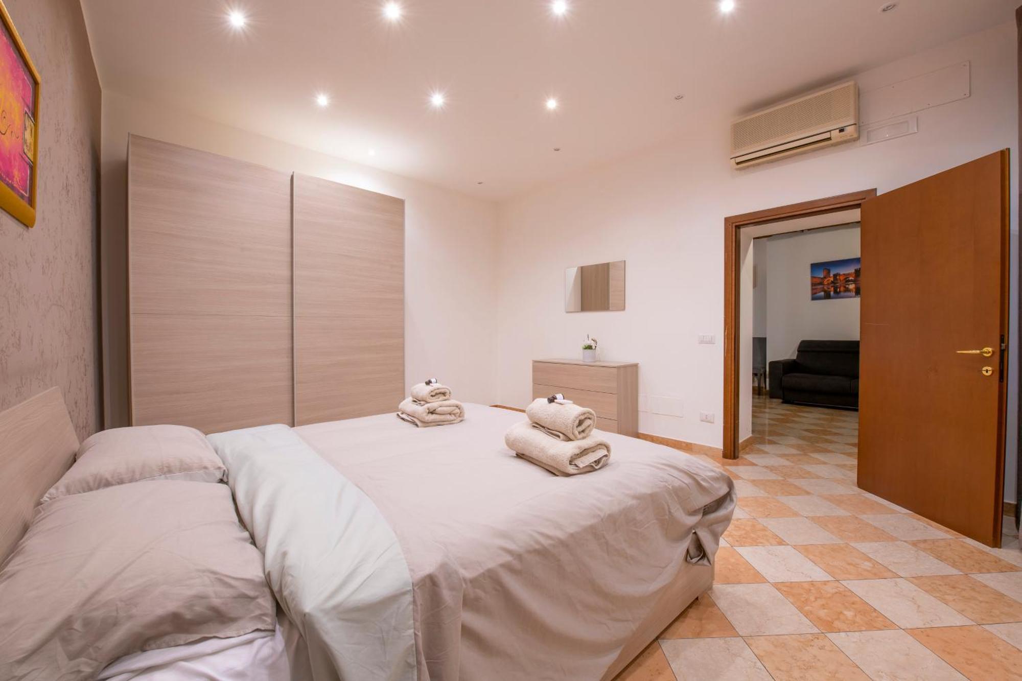 Palace Home Mazzini Verona Center Екстер'єр фото
