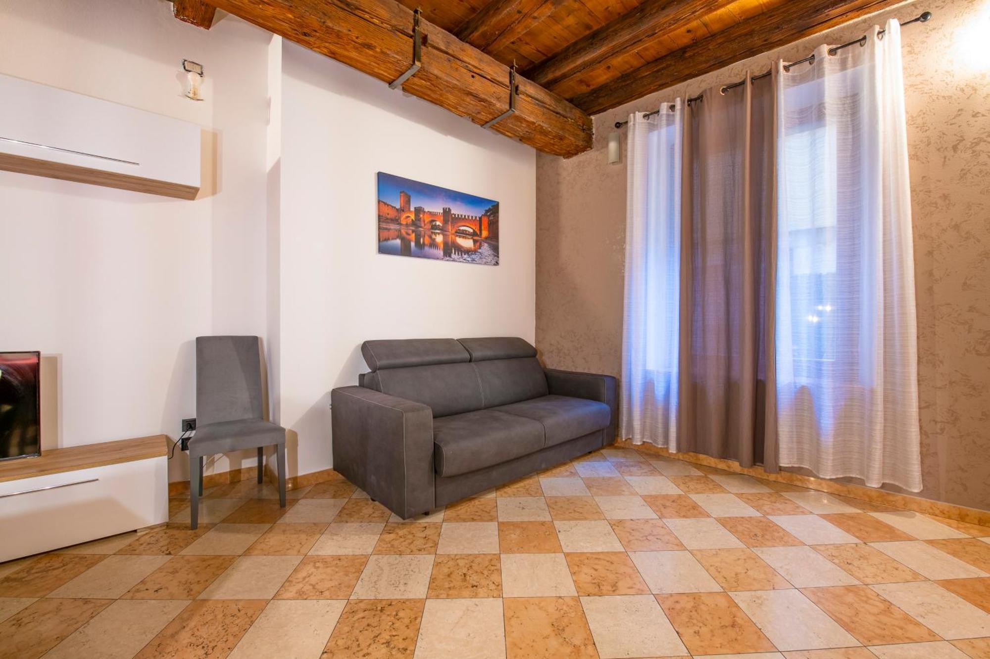 Palace Home Mazzini Verona Center Екстер'єр фото