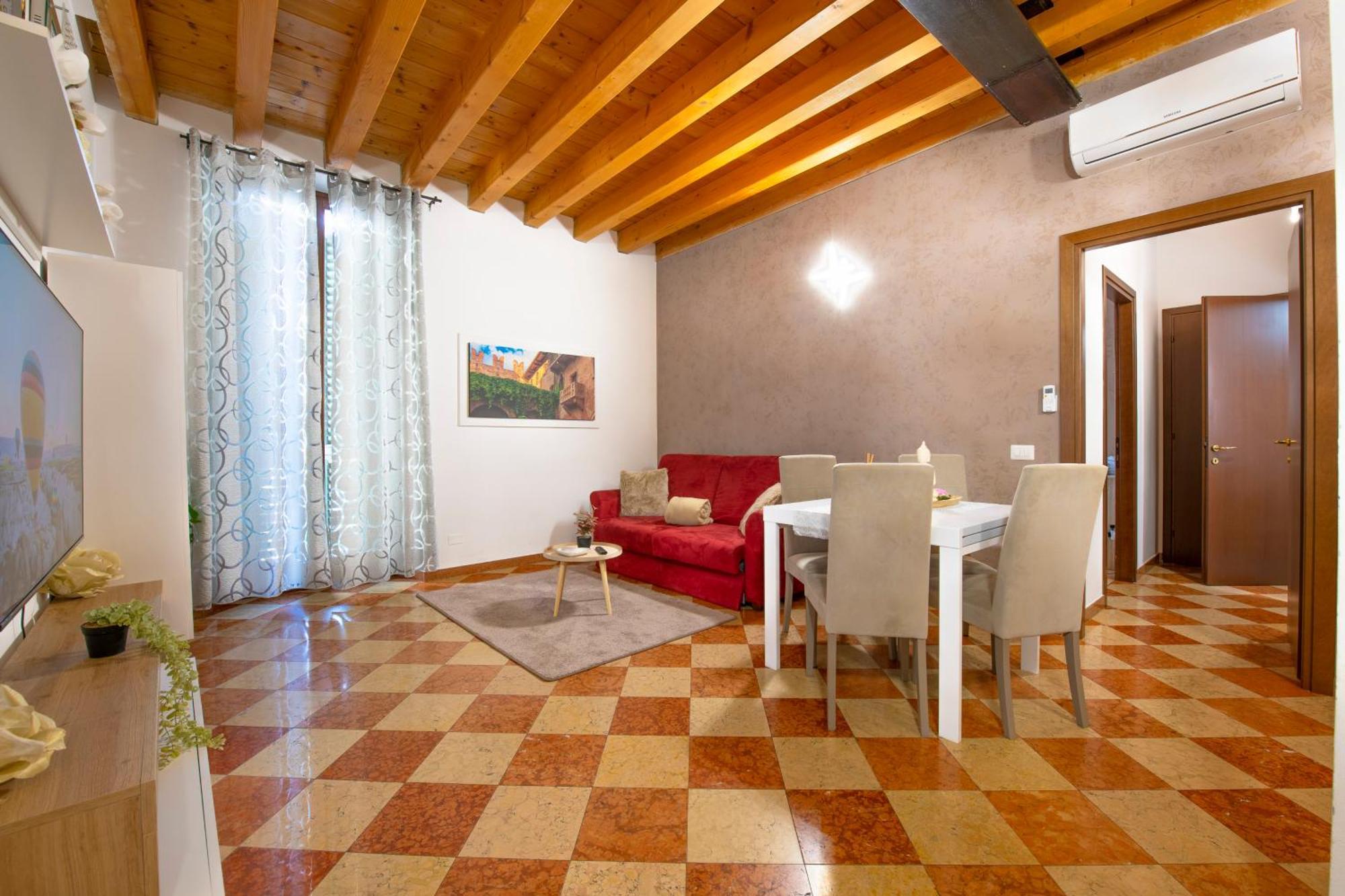 Palace Home Mazzini Verona Center Екстер'єр фото